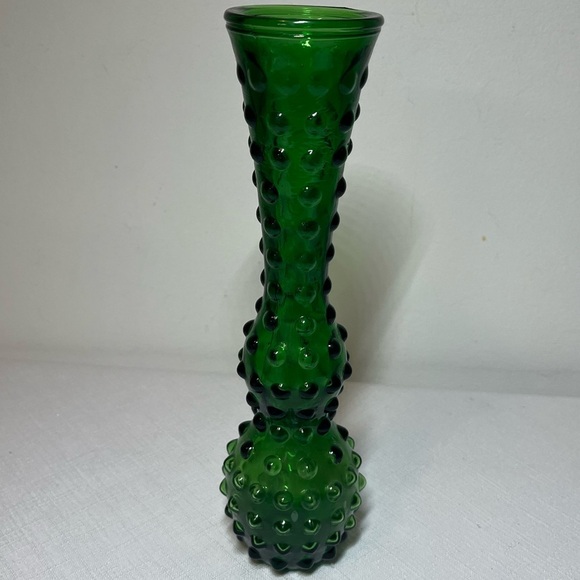 Vintage Empoli Emerald Green Vase Seed Pod Hobnail Art Glass Italy MCM - Picture 2 of 4